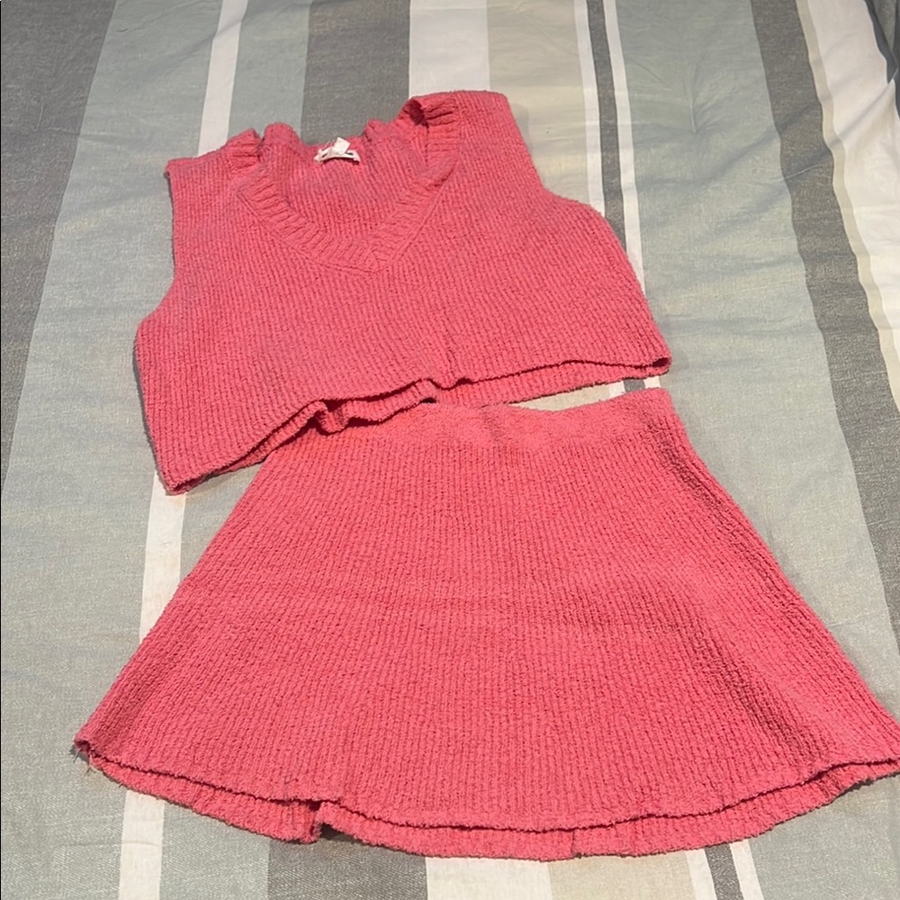 Elegant Pink Skirt Set with Flattering Fit